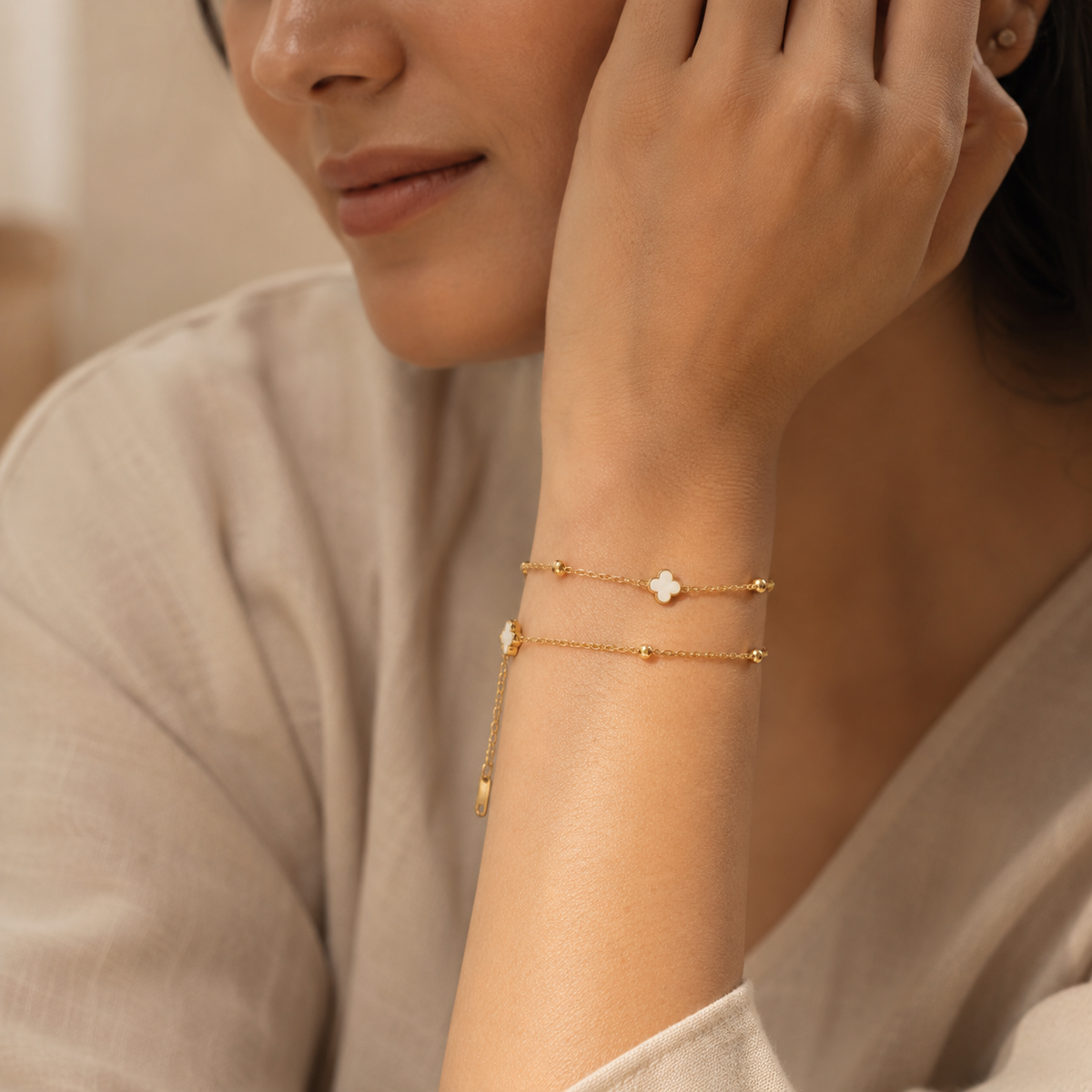 Gold Clover Station Chain Bracelet