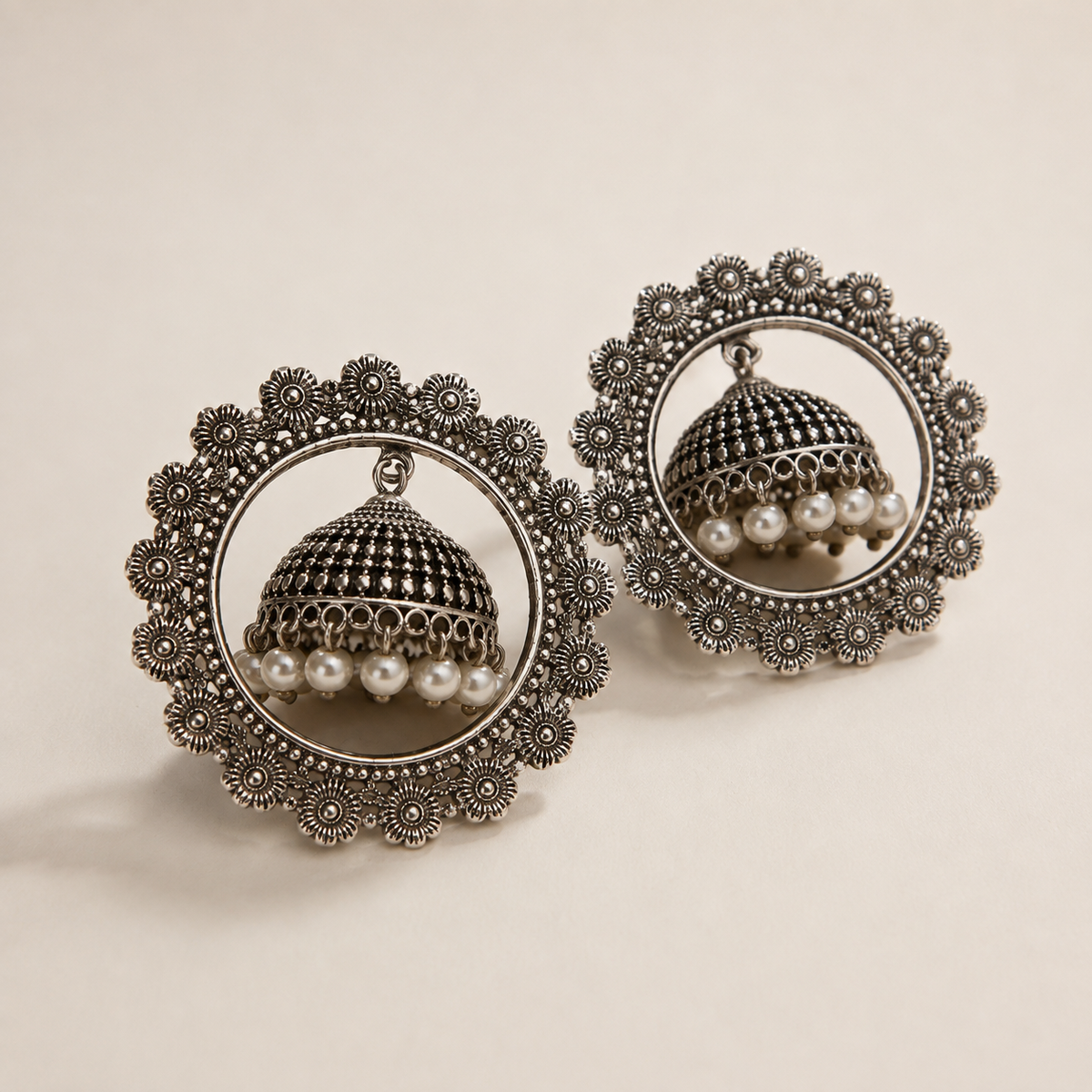 Guldaasta Circle Earrings