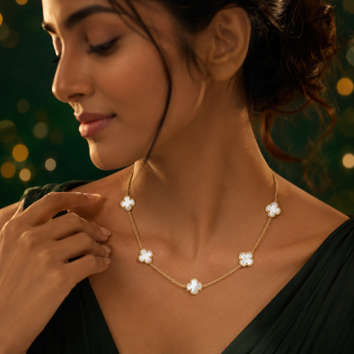 White Pearl Clover Necklace