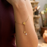 Gold Clover Dangle Chain Bracelet - Image 1