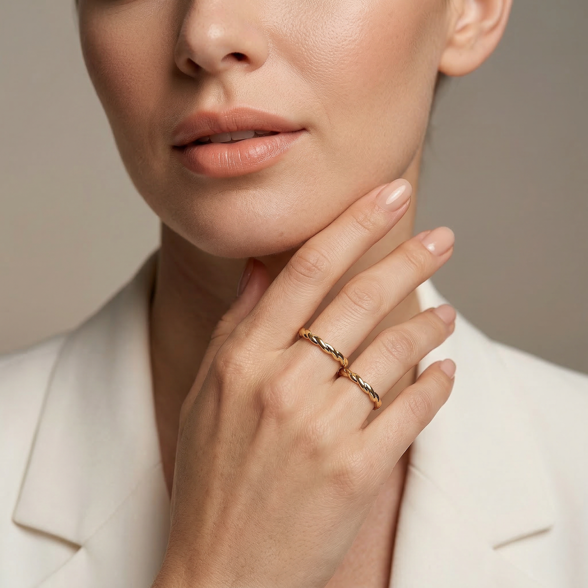 Golden Braided Band Ring - Image 3