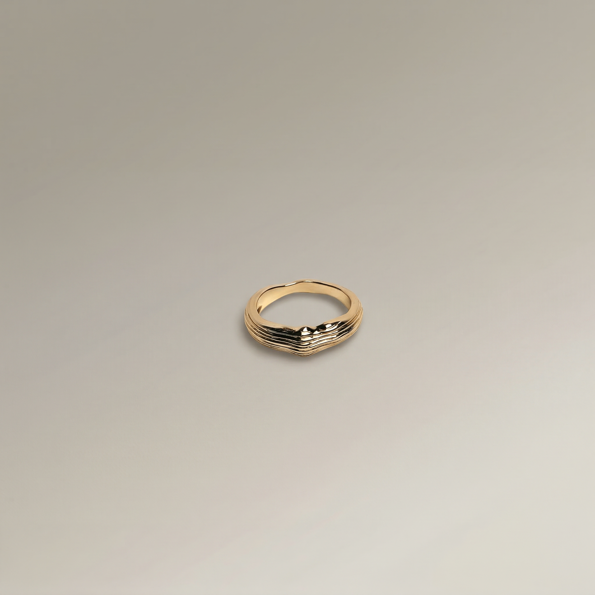 Layered Swirl Band Ring - Image 4
